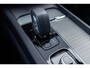 Volvo XC60 T8 Plug-in hybrid AWD Ultra Dark | Google | Long Range | Adaptieve Cruise Control | Keyless | 360 Camera | Dodehoekdetectie | Schuif-/Kanteldak | Luchtvering | Stoel-/Stuurverwarming | LED koplampen | Getint Glas | Harman Kardon Audio | Park Assist | Voorruit Verwarming | 20" LM