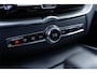Volvo XC60 T8 Plug-in hybrid AWD Ultra Dark | Google | Long Range | Adaptieve Cruise Control | Keyless | 360 Camera | Dodehoekdetectie | Schuif-/Kanteldak | Luchtvering | Stoel-/Stuurverwarming | LED koplampen | Getint Glas | Harman Kardon Audio | Park Assist | Voorruit Verwarming | 20" LM