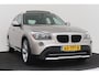 BMW X1 XDrive20i Business | Trekhaak | Panoramadak | Stoelverwarming | CarPlay | Navigatie | Org NL |