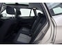 BMW X1 XDrive20i Business | Trekhaak | Panoramadak | Stoelverwarming | CarPlay | Navigatie | Org NL |