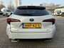 Toyota Corolla Touring Sports HYBRID 140 DYNAMIC STOELVERW APPLE/ANDROID PARK-SENSOREN 17" LM-VELGEN CLIMA AD-CRUISE NL-AUTO