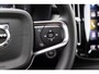 Volvo XC40 1.5 T4 Plug-in hybrid Plus Dark | Facelift | Panoramadak | Harman Kardon audio | Elektrische stoelverstelling | Stoel- en stuurverwarming | Cruise control | Navigatie | Apple Carplay / Android Auto | Climate control | LED koplampen |