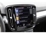 Volvo XC40 1.5 T4 Plug-in hybrid Plus Dark | Facelift | Panoramadak | Harman Kardon audio | Elektrische stoelverstelling | Stoel- en stuurverwarming | Cruise control | Navigatie | Apple Carplay / Android Auto | Climate control | LED koplampen |