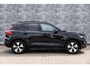 Volvo XC40 1.5 T4 Plug-in hybrid Plus Dark | Facelift | Panoramadak | Harman Kardon audio | Elektrische stoelverstelling | Stoel- en stuurverwarming | Cruise control | Navigatie | Apple Carplay / Android Auto | Climate control | LED koplampen |