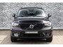 Volvo XC40 1.5 T4 Plug-in hybrid Plus Dark | Facelift | Panoramadak | Harman Kardon audio | Elektrische stoelverstelling | Stoel- en stuurverwarming | Cruise control | Navigatie | Apple Carplay / Android Auto | Climate control | LED koplampen |
