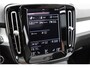 Volvo XC40 1.5 T4 Plug-in hybrid Plus Dark | Facelift | Panoramadak | Harman Kardon audio | Elektrische stoelverstelling | Stoel- en stuurverwarming | Cruise control | Navigatie | Apple Carplay / Android Auto | Climate control | LED koplampen |