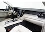 Volvo XC60 T6 AWD Plus Dark | Leder | Panoramadak | Adaptive Cruise | Pilot Assist | BLIS | Trekhaak | Privacy Glass | 21"