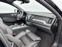 Volvo XC60 T6 Recharge Plus Black Edition | 21" | Luchtvering | Trekhaak | Panoramadak | Getint Glas | Full LED | Elektr. verst. Sportstoelen | Stoel/Stuur/Achterbankverwarming | Keyless