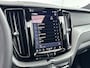 Volvo XC60 T6 Recharge Plus Black Edition | 21" | Luchtvering | Trekhaak | Panoramadak | Getint Glas | Full LED | Elektr. verst. Sportstoelen | Stoel/Stuur/Achterbankverwarming | Keyless