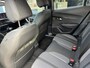 Peugeot 2008 1.2 Turbo 130 PK Allure Pack | 1e Eigenaarsauto met slechts 35.500 KM | Hoge Zitpositie | Navigatie | Climate Control | Keyless Entry | Draadloze Telefoonlader | Digitaal Dashboard | Camera | Parkeersensoren V+A | LED Verlichting | 17" Lichtmetalen Velgen |