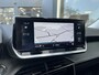 Peugeot 2008 1.2 Turbo 130 PK Allure Pack | 1e Eigenaarsauto met slechts 35.500 KM | Hoge Zitpositie | Navigatie | Climate Control | Keyless Entry | Draadloze Telefoonlader | Digitaal Dashboard | Camera | Parkeersensoren V+A | LED Verlichting | 17" Lichtmetalen Velgen |