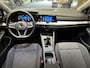 Volkswagen Golf VARIANT 1.0 TSI LIFE BUSINESS NAVIGATIE VIA APPLE CARPLAY/ANDROID ADAPTIVE CRUISE CONTROL CLIMATE CONTROL STOELVERWARMING RIJSTROOKSENSOREN PDC ZEER MOOI !! 3010