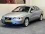 Volvo S60 2.4 DRIVERS EDITION NAVIGATIE CRUISE CONTROL CLIMATE CONTROL STOELVERWARMING AFNEEMBARE TREKHAAK 17" LICHTMETALEN VELGEN ZEER MOOI !! Brgl