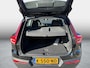 Volvo XC40 1.5 T4 Recharge R-Design Expression | Plug-in Hybrid (PHEV) | Trekhaak | 360 Graden Camera | Verwarmde Voorstoelen en Achterbank | Navigatie | Keyless Entry
