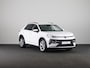 Volkswagen T-Roc Life First Edition 1.5 eTSI 85 kW / 116 PK SUV 7 v