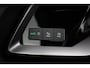 Audi A3 Limousine 30 TFSI S edition 110PK / 81kW DSG, Panoramadak, verwarmbare voorstoelen, S-Line in- en exterieur, trekhaak, Apple Carplay & Android Auto, half lederen bekleding, LED verlichting met dynamische richtingaanwijzers, digital cockpit pro, navigatie, keyless go & entry, elektrisch verstel- en verwarmbare buitenspiegels, adaptieve cruise control (acc), airco, draadloze telefoonlader