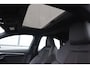 Audi A3 Limousine 30 TFSI S edition 110PK / 81kW panoramadak stoelverwarming s-Line in en exterieur trekhaak half leder dynamische richtingaanwijzers digital cockpit pro navigatie