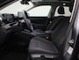 Volkswagen T-Roc 1.5 eTsi Life First Edition 116 PK| Origineel Nederlands | 1e Eigenaar | Panoramadak | Sfeerverlichting | LED Plus | Stoelverwarming | Stuurwielverwarming | Achteruitrijcamera
