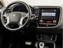 Mitsubishi Outlander 2.4 PHEV Deluxe 225Pk Automaat (APPLE CARPLAY, CLIMATE, CAMERA, TREKHAAK, STOELVERWARMING, SPORTSTOELEN, KEYLESS, CRUISE, XENON, NIEUWSTAAT)