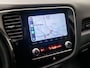 Mitsubishi Outlander 2.4 PHEV Deluxe 225Pk Automaat (APPLE CARPLAY, CLIMATE, CAMERA, TREKHAAK, STOELVERWARMING, SPORTSTOELEN, KEYLESS, CRUISE, XENON, NIEUWSTAAT)