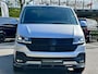 Volkswagen Transporter 2.0 TDI 150pk | DSG | Lang | Bulli | Blackline | LED | Navi | Apple Carplay | Trekhaak | Camera | 2 comfortstoelen | ex btw