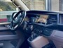 Volkswagen Transporter 2.0 TDI 150pk | DSG | Lang | Bulli | Blackline | LED | Navi | Apple Carplay | Trekhaak | Camera | 2 comfortstoelen | ex btw