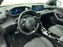 Peugeot e-2008 SUV EV GT 50 kWh 136pk Navigatie | Achteruitrijcamera | Sportstoelen | Parkeersensoren v+a | Keyless start | Cruise Control | Apple Carplay / Android Auto | Private-lease 611 p/m