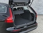 Volvo V60 2.0 B4 Core | Adaptieve Cruise Control | Stuurwielverwarming | Dodehoek Detectie | Navigatie | DAB+ | Keyless Entry / Start | Elektrische Achterklep |