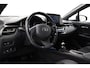 Toyota C-HR 1.8 Hybrid Style | Trekhaak | Dodehoek detectie | Apple Carplay / Android Auto | Stoel-/stuurverwarming | Keyless | Adaptive Cruise | Full LED | Clima | Parkeersensoren voor/achter | Camera | 18 inch