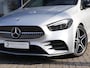 Mercedes-Benz B-klasse 220 Launch Edition Premium Plus | AMG | Night-Pakket | Voorstoelen Memory+Verw. | MBUX | Pano | Trekhaak | Ambiente | Multibeam LED | Sound-System | Keyless | Parkeer-Pakket | Diefstalbeveiligingspakket |