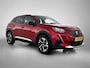 Peugeot e-2008 SUV EV Allure 50 kWh 136pk | Lage kilometerstand! | Navigatie | Achteruitrijcamera | Stoelverwarming | Climate Control | Cruise Control | Parkeersensoren | Keyless | Armsteun | Bluetooth | Apple CarPlay / Android Auto | DAB+ radio | Donker getint glas | 17" lichtmetalen velgen |