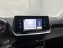 Peugeot 2008 SUV Allure 100pk | Navigatie | Achteruitrijcamera | 3D Cockpit | Stoelverwarming | Climate Control | Cruise Control | Led koplampen | Parkeersensoren | Keyless start | Apple Carplay / Android Auto | Bluetooth | DAB+ radio | Donker getint glas | 17" lichtmetalen velgen |