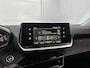 Peugeot 2008 SUV Allure 100pk | Navigatie | Achteruitrijcamera | 3D Cockpit | Stoelverwarming | Climate Control | Cruise Control | Led koplampen | Parkeersensoren | Keyless start | Apple Carplay / Android Auto | Bluetooth | DAB+ radio | Donker getint glas | 17" lichtmetalen velgen |