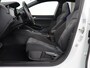 Volkswagen Golf 1.4 eHybrid GTE | Panoramadak | Stoelverwarming | Adaptive cruise | Carplay | Sfeerverlichting | Keyless | 18'' | Navigatie | Sportstoelen | Parkeerhulp | PHEV | Plug In