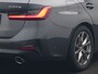 BMW 3-Serie Touring 330e Sportline Plug In Hybrid 293pk Dealer O.H. PHEV | Trekhaak Af Fabriek | Panodak | Head Up | Adaptive Cruise | 360 Camera | Laser LED | Harman / Kardon | Lederen Sportstoelen Verwarmd | Stuur Verwarmd | Sfeerverlichting | Keyless |