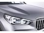 BMW iX1 xDrive30 Launch Edition 67 kWh *SOH 99%* PANORAMADAK | Head-Up | Frozen Pure Grey Metallic ! .