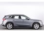 BMW iX1 xDrive30 Launch Edition 67 kWh *SOH 99%* PANORAMADAK | Head-Up | Frozen Pure Grey Metallic ! .
