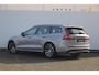 Volvo V60 T6 350PK Automaat AWD Plus Dark / Adaptive cruise control / Elektrische stoelen / Harman Kardon audio / Trekhaak / Pilot assist / BLIS / Stoel en stuur verwarming / Elektrische achterklep / Parkeersensoren met 360 camera / Google infotainment