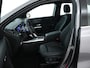 Mercedes-Benz GLA 250e Luxury Line Parkeersensoren + achteruitrijcamera | Spiegel pakket | Easy Pack achterklep | Winter pakket : Stuur en Stoelverwarming. Inclusief 24 maanden MB Certified garantie voor Europa.