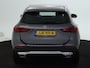 Mercedes-Benz GLA 250e Luxury Line Parkeersensoren + achteruitrijcamera | Spiegel pakket | Easy Pack achterklep | Winter pakket : Stuur en Stoelverwarming. Inclusief 24 maanden MB Certified garantie voor Europa.