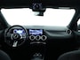 Mercedes-Benz GLA 250e Luxury Line Parkeersensoren + achteruitrijcamera | Spiegel pakket | Easy Pack achterklep | Winter pakket : Stuur en Stoelverwarming. Inclusief 24 maanden MB Certified garantie voor Europa.