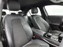 Mercedes-Benz A-klasse 180 Premium Plus Ledkoplampen | Apple CarPlay | Achteruitrijcamera | Spiegelpakket | Keyless-Go | Sfeerverlichting. Inclusief 24 maanden Mercedes-Benz Certified garantie voor Europa.