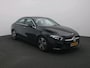 Mercedes-Benz A-klasse 180 Premium Plus Ledkoplampen | Apple CarPlay | Achteruitrijcamera | Spiegelpakket | Keyless-Go | Sfeerverlichting. Inclusief 24 maanden Mercedes-Benz Certified garantie voor Europa.