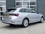 Skoda Octavia Combi 1.0 TSI Business Edition Plus 110 PK | LED Koplampen | Navigatie | Climate Control | Adaptive Cruise Control | Travel pakket | Apple Carplay/Android Auto | Elektrische achterklep | Privacy Glass | Parkeersensoren | Lichtmetalen velgen | €9.854,- Actiekorting! | PRIJS = NETTO RIJKLAAR! | Direct leverbaar! |