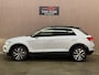 Volkswagen T-Roc 1.5 TSI R-line 2018 LED NAVI CAR-PLAY CRUISE