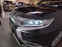 Mitsubishi Outlander 2.4 PHEV Instyle - Stoel/Stuurverwarming - Trekhaak - Schuif/kanteldak - Apple Carplay/Android auto - Adaptive Cruise - Dodehoekdetectie - Premium Audio - Speciale lak