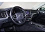 Volvo XC60 T8 Recharge AWD Plus Dark - Panorama/schuifdak - IntelliSafe Assist - Harman/Kardon audio - Adaptieve LED koplampen - Parkeercamera achter - Verwarmde voorstoelen, stuur & achterbank - Parkeersensoren voor & achter - Elektr. bedienb. voorstoelen met geheugen - Draadloze tel. lader - Standkachel - Extra getint glas - Elektr. inklapbare trekhaak - 19' LMV