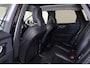 Volvo XC60 T8 Recharge AWD Plus Dark - Panorama/schuifdak - IntelliSafe Assist - Harman/Kardon audio - Adaptieve LED koplampen - Parkeercamera achter - Verwarmde voorstoelen, stuur & achterbank - Parkeersensoren voor & achter - Elektr. bedienb. voorstoelen met geheugen - Draadloze tel. lader - Standkachel - Extra getint glas - Elektr. inklapbare trekhaak - 19' LMV
