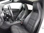 Mercedes-Benz A-klasse 180 Urban Night | Panoramadak | Stoelverwarming | Camera | Bi-Xenon | Sportstoelen | Half leder | Navigatie | Bluetooth | Dodehoek detectie | Half leder | Cruise control | Airco