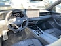 Volkswagen Passat Variant 1.5 eHybrid/272PK R-Line Edition Panoramadak ·  Trekhaak · Camera + Parkeersensoren · Garantie t/m 28-04-2030 of 100.000km